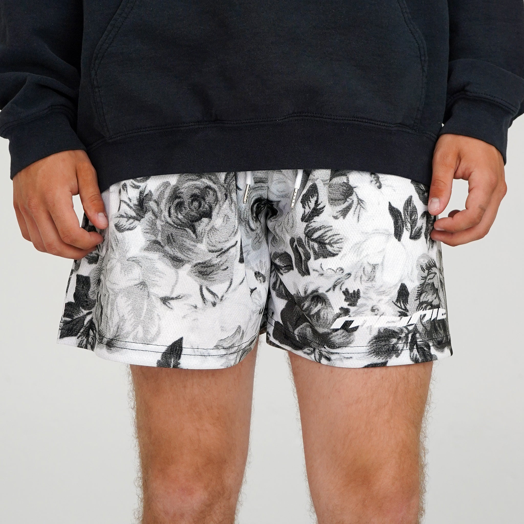 ARCTIC FLORAL SHORTS 5 INSEAM